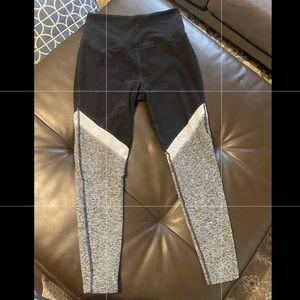 Beyond yoga color black leggings, Large